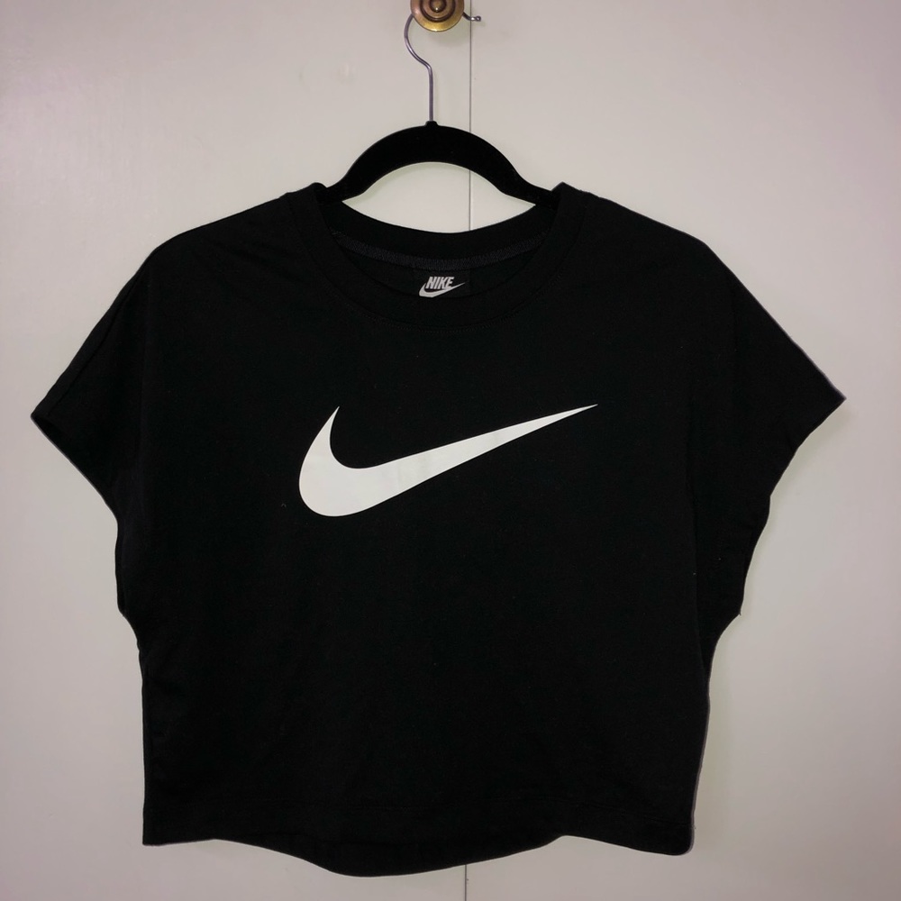 Nike Crop Top
